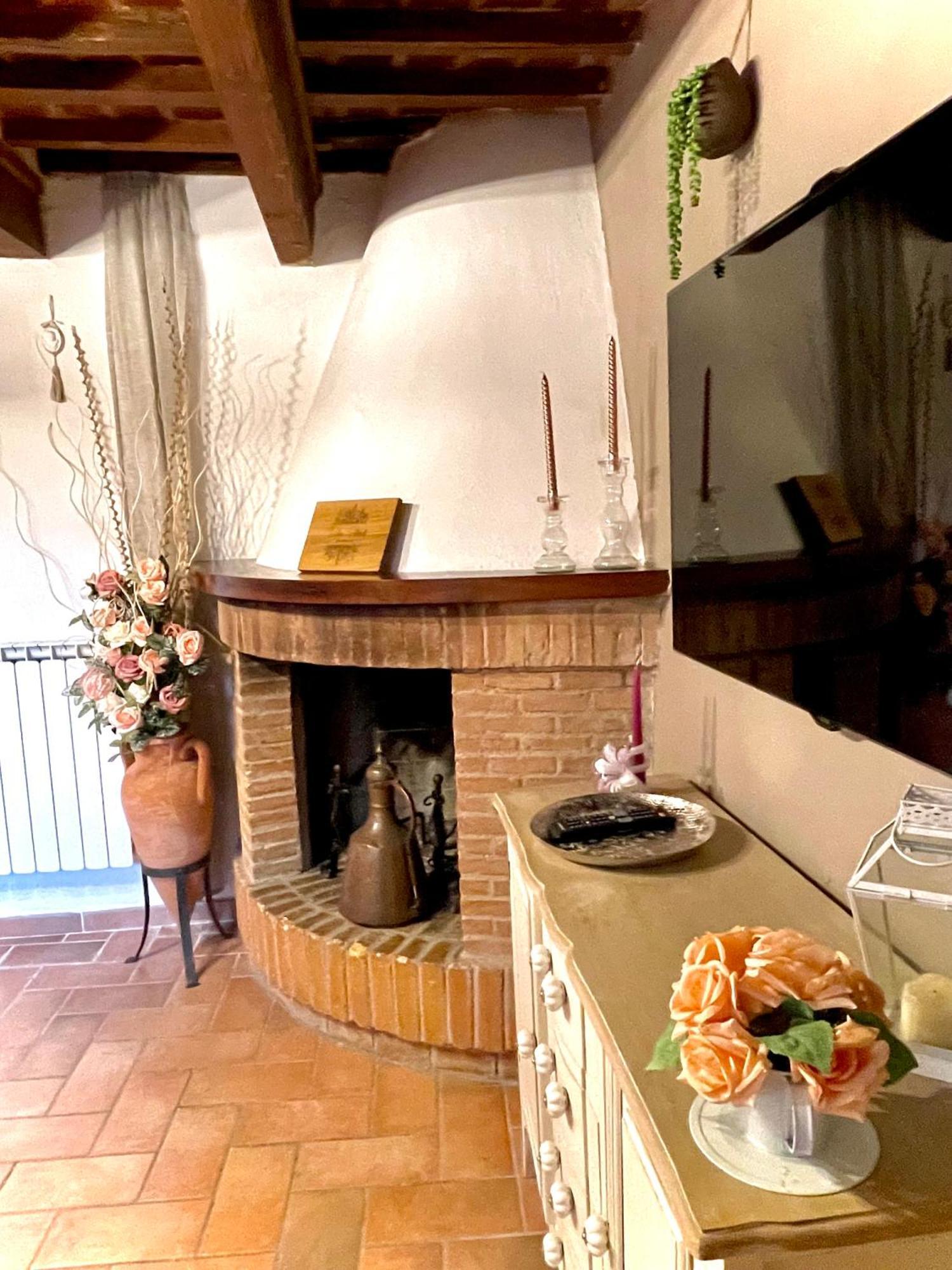 Intero Appartamento Con Private Pool E Jacuzzi Podere Settefrati مونتايون المظهر الخارجي الصورة